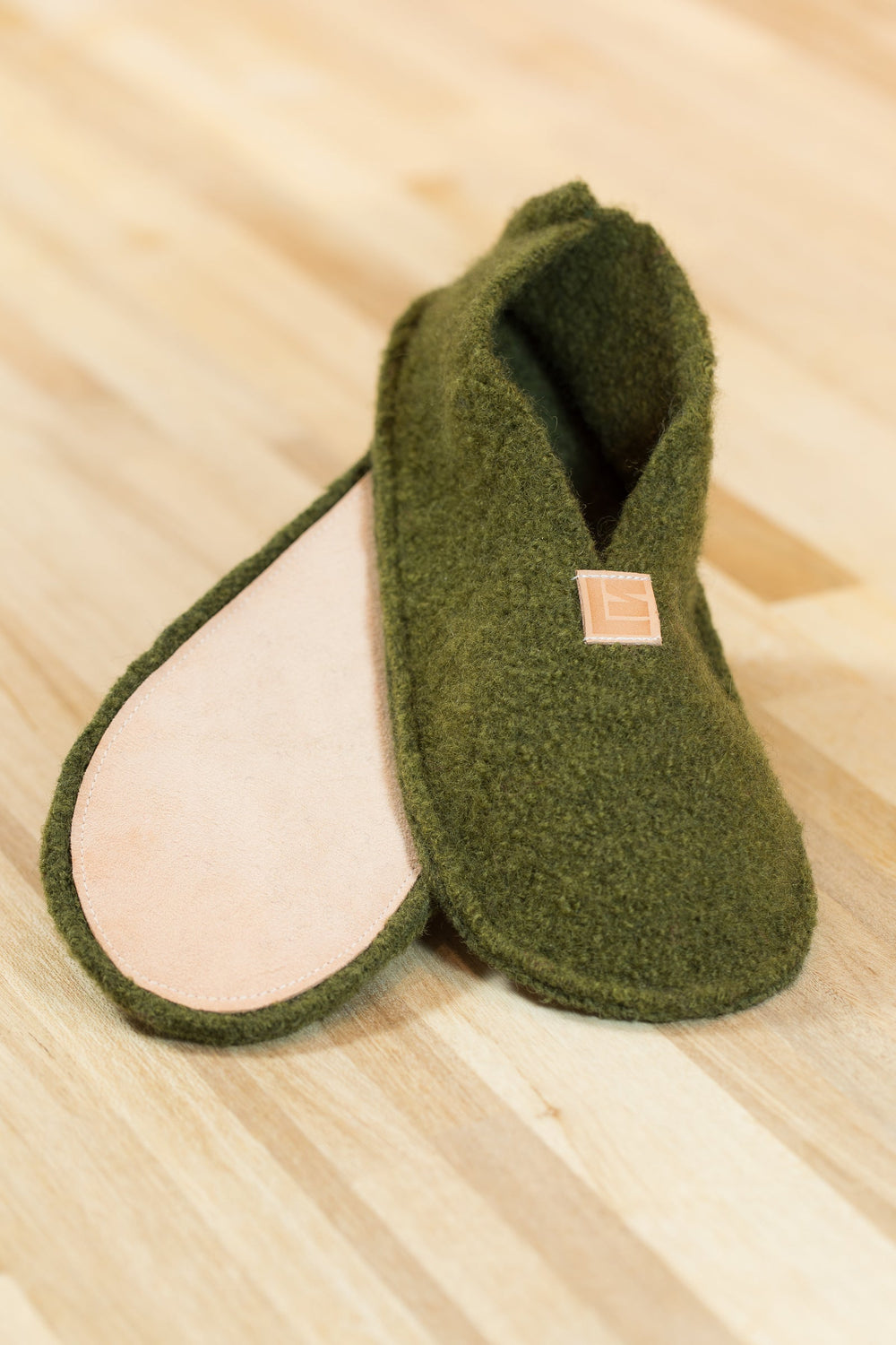 Boiled Wool Slippers, Moss - pirkko. LIISA SALMIVAARA