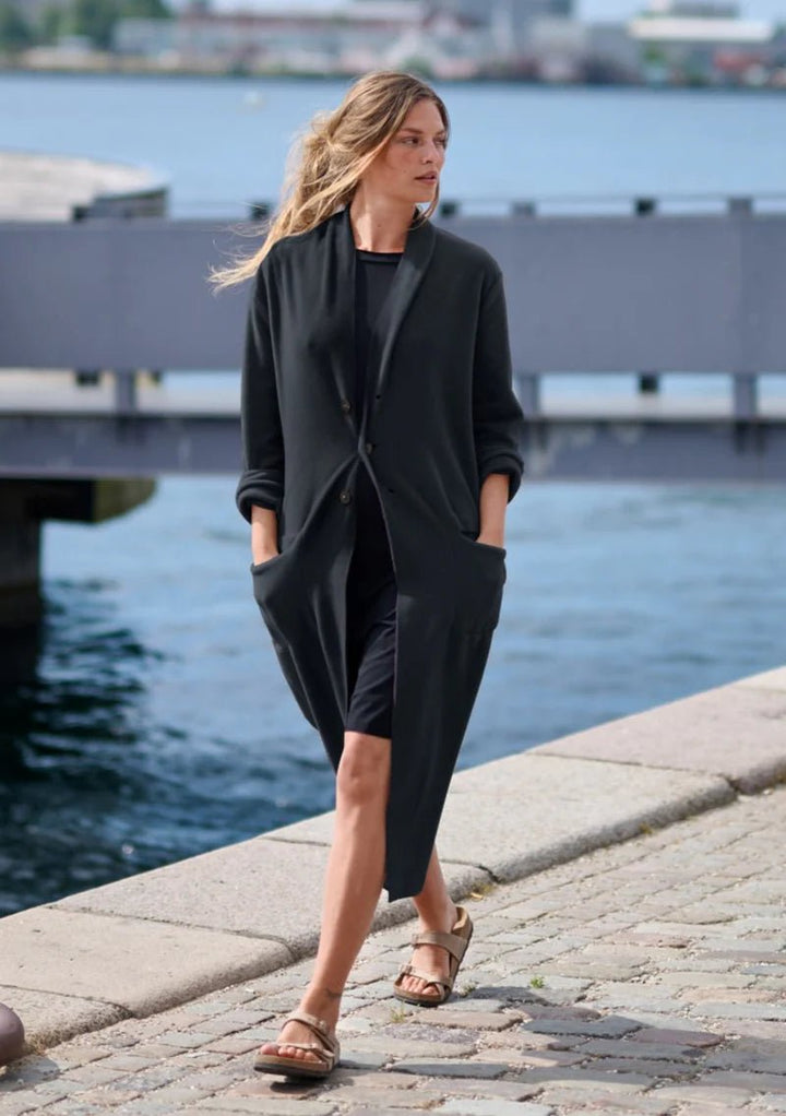 Henriette Cozy Button - up Long Fleece Cardigan w/ Pockets | Soft Black - pirkko. HENRIETTE STEFFENSEN