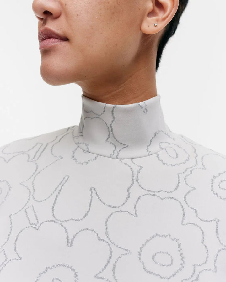 Marimekko | Taittuen Piirto Unikko Jersey Turtleneck | Light Grey, Silver - pirkko. Marimekko