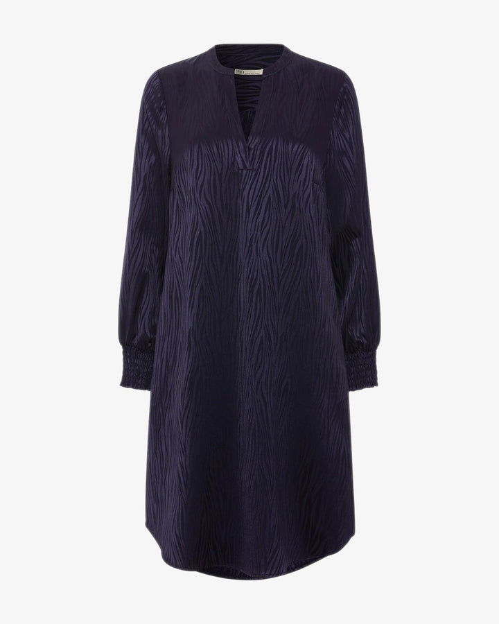 PBO | Marna Long Sleeve Jacquard Dress | Navy - pirkko. PBO