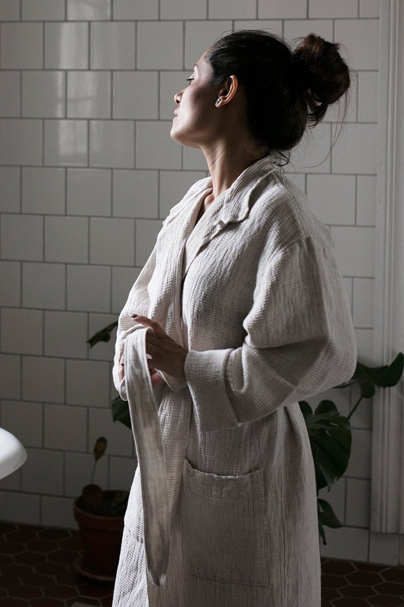 Terva Bathrobe Black/Linen - pirkko. Lapuan Kankurit